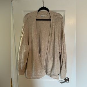 hollister sweater